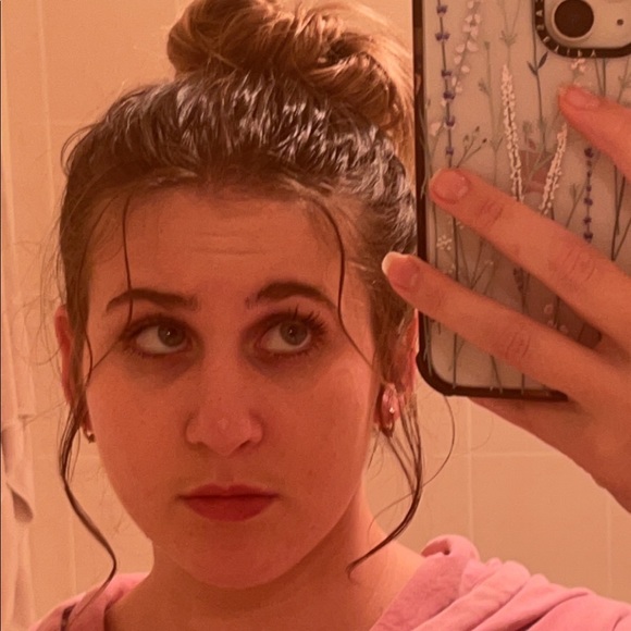 Meet your Posher, Ashleigh - Picture 1 of 1